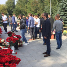 «Металлург» посетил мемориал на кладбище Ярославля [ФОТО]